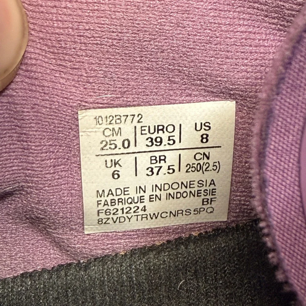 ASICS Gel-Cumulus 27 Womens Shoes Size 8 Plum Lavender Running Sneakers 1012B772